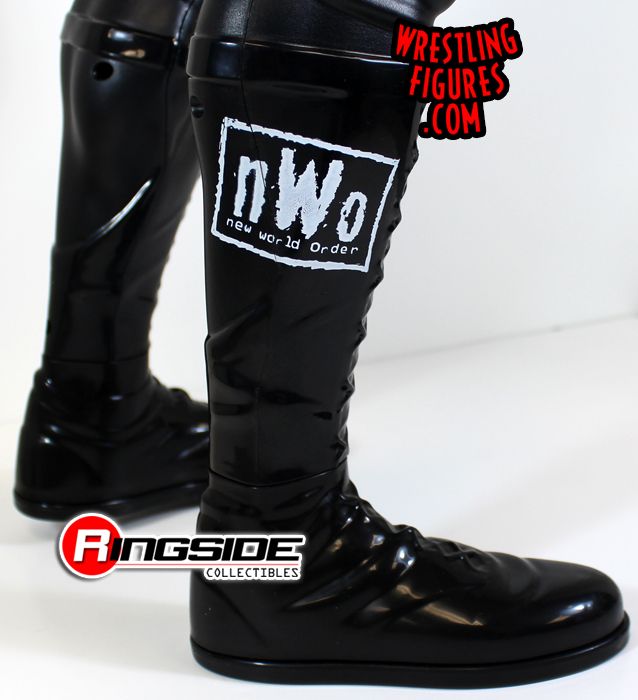 http://www.ringsidecollectibles.com/mm5/graphics/00000001/wct_0040_pic4.jpg